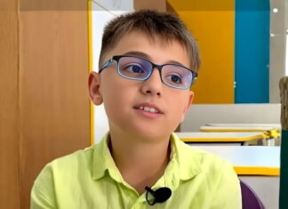 Napustila ga majka kao bebu, danas rješava zadatke brže od računara. Napustila ga majka kao bebu, danas rješava zadatke brže od računara.