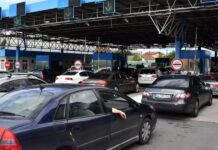 Srbin protjeran iz Hrvatske, nosio majicu kojom se veličaju… Srbin protjeran iz Hrvatske, nosio majicu kojom se veličaju